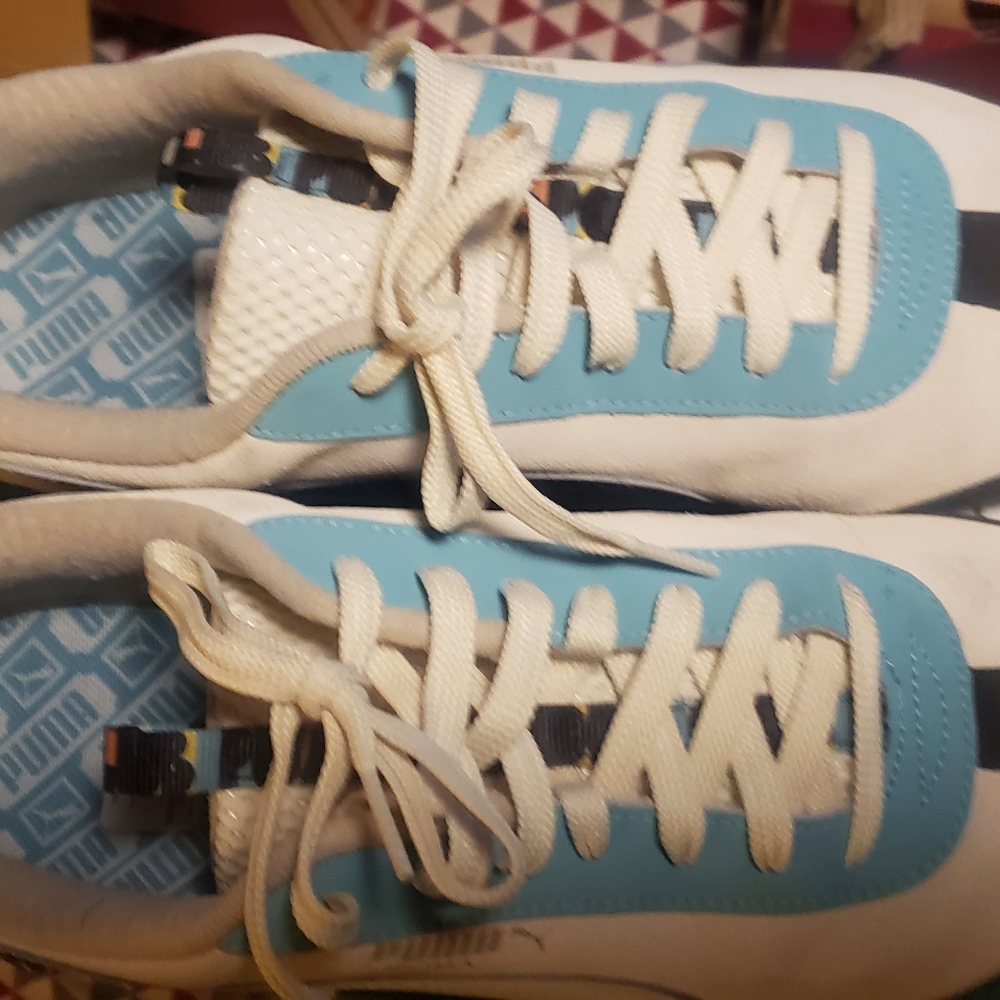 PUMAS - Picture 2 of 3